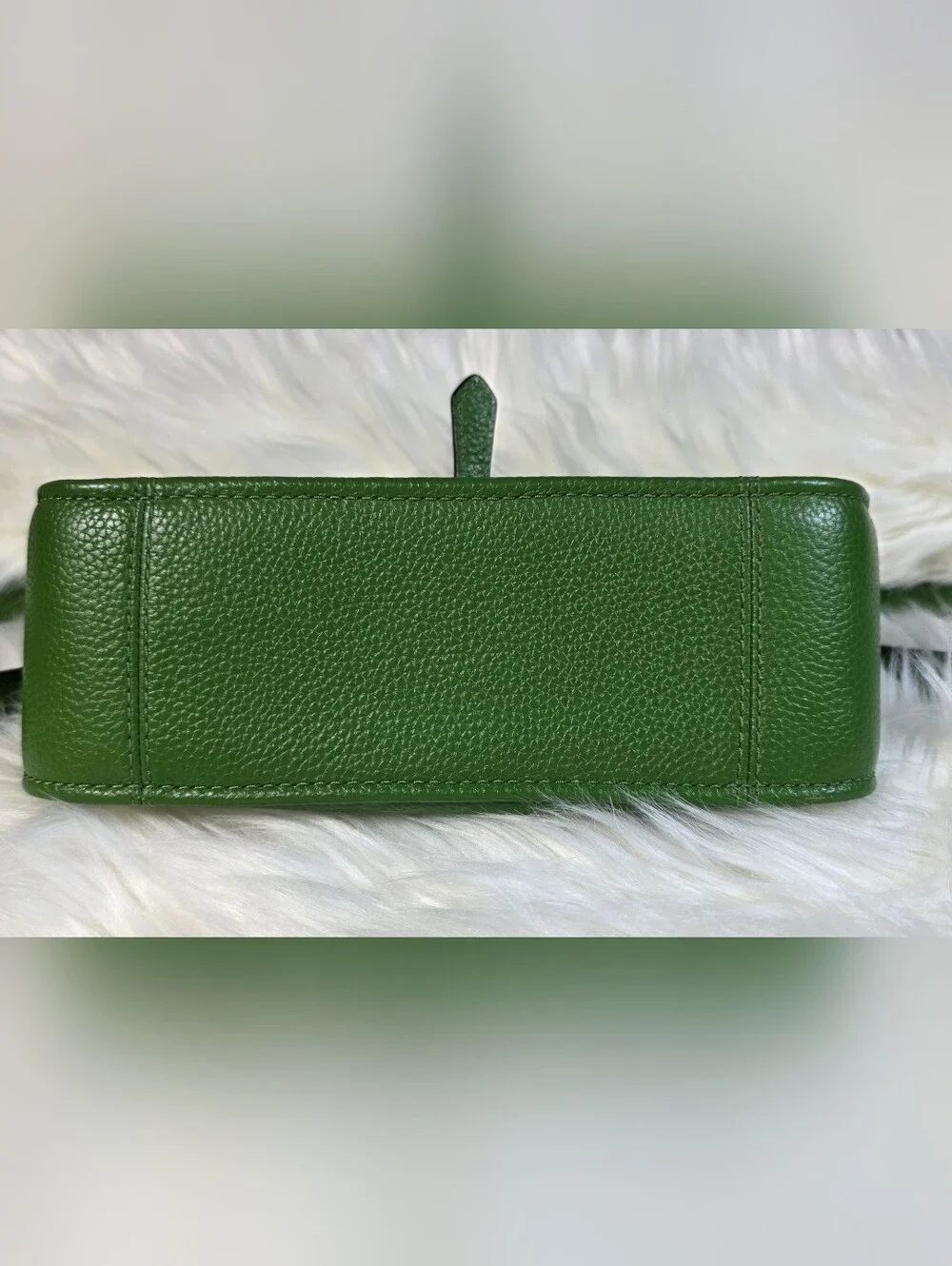 Kate Spade New York Run Around crossbody bag Pebbled Leather Like New